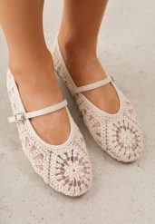 Beżowe Siateczkowe Balerinki Boho z Paskiem z Klamerką Zdobione Plecionką Calironei. Brązowe baleriny Born2be, z aplikacjami, z jeansu, biznesowe, bez obcasa, bez zapięcia. Za 89.99 zł.