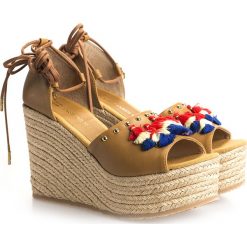 Trussardi Jeans Espadryle. Baleriny TRUSSARDI, bez wzorów, z jeansu, z okrągłym noskiem, bez obcasa, bez zapięcia. Za 269.00 zł.