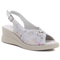 Skórzane sandały damskie na koturnie szare Vinceza 26-79614. Szare sandały VINCEZA, bez wzorów, ze skóry, bez obcasa, na koturnie, bez zapięcia. Za 169.99 zł.