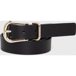 Tommy Hilfiger pasek skórzany SIGNATURE CHIC 2.5 damski kolor czarny. Czarne paski Tommy Hilfiger, bez wzorów. W wyprzedaży za 164.99 zł.