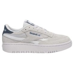 Buty treningowe damskie Reebok Club C Double Revenge. Szare buty treningowe Reebok, bez wzorów, z zamszu, bez zapięcia, Reebok Club. Za 276.00 zł.