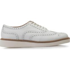 Clarks Półbuty damskie Clarks Baille Brogue 26157412. Półbuty wsuwane Clarks, bez wzorów, bez obcasa. Za 405.90 zł.