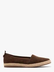 Welurowe brązowe espadryle damskie DINA. Brązowe espadryle Ryłko, bez wzorów, ze skóry, z okrągłym noskiem, bez obcasa, na płaskiej podeszwie. Za 379.99 zł.