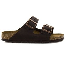 Birkenstock Arizona SFB LEOI Habana Klapki damskie. Brązowe klapki Birkenstock, bez wzorów, z nubiku, klasyczne, z otwartym noskiem, bez obcasa, bez zapięcia. Za 489.99 zł.