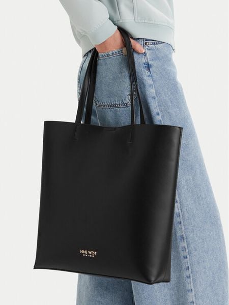 Nine West Torebka CEO-Elarx-LDA8545 Czarny. Czarne shopper bag Nine West, bez wzorów, z materiału, bez dodatków. Za 199.99 zł.