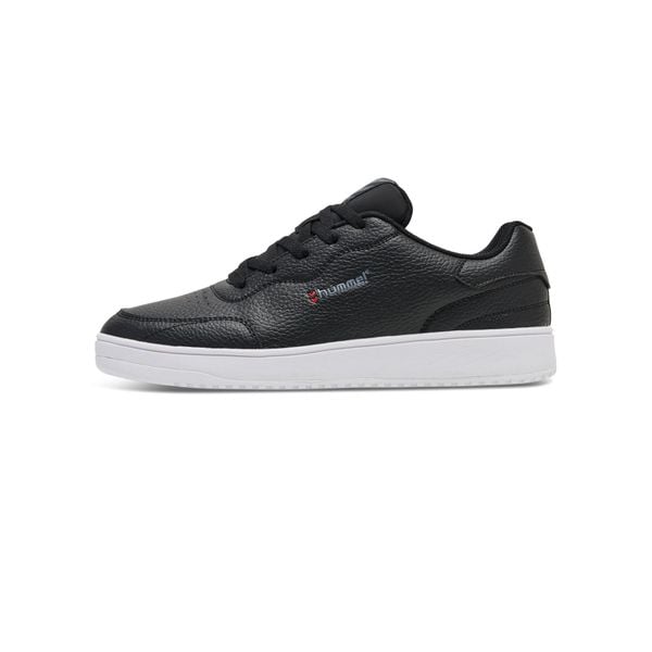 Trenerzy Hummel Match Point. Czarne buty sportowe lifestyle Hummel, bez wzorów, sportowe, bez zapięcia. Za 253.00 zł.
