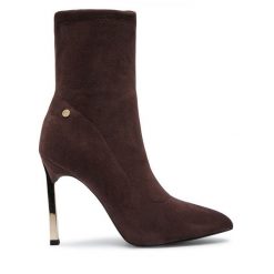 Botki GOE. Brązowe botki GOE, bez wzorów, bez obcasa, na szpilce, bez zapięcia. Za 219.99 zł.