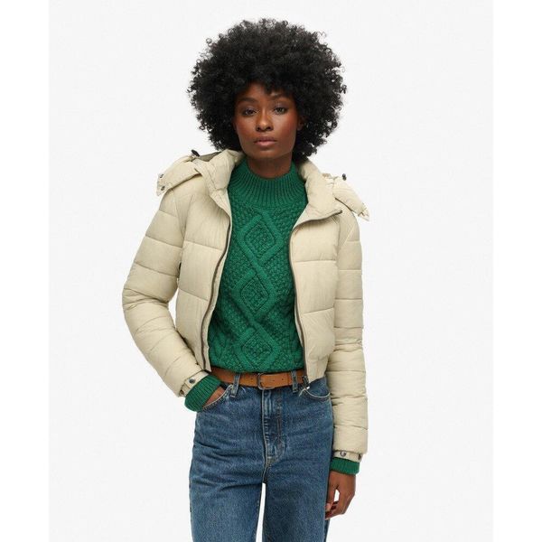 Kurtka z kapturem Crop Hooded Fuji. Brązowe kurtki Superdry, bez wzorów, eleganckie, z kapturem. W wyprzedaży za 359.95 zł.