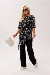 Wiskozowa tunika asymetryczna Capri Mono w czarno-biały wzór OVERSIZE PLUS SIZE XXL WIOSNA LATO. Białe tuniki Moda Size Plus Iwanek, l, bez wzorów, z dzianiny, eleganckie, z asymetrycznym kołnierzem, bez ramiączek. Za 229.90 zł.