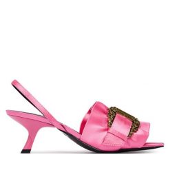 Sandały Versace Jeans Couture. Czerwone sandały Versace Jeans Couture, bez wzorów, z jeansu, bez obcasa, na szpilce, bez zapięcia. Za 969.99 zł.