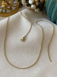 Luseera Pozłacany naszyjnik - dł. 45 cm rozmiar: onesize. Żółte naszyjniki Luseera, z materiału, pozłacane. Za 43.99 zł.