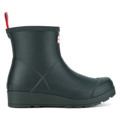 Kalosze Hunter. Zielone kalosze Hunter, bez wzorów, bez zapięcia. Za 299.99 zł.