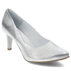 Srebrne Czółenka Clasicco Eleganckie Obuwie Damskie Na Obcasie. Szare czółenka Clasicco, bez wzorów, ze skóry, eleganckie, bez obcasa, na obcasie, bez zapięcia. Za 309.00 zł.