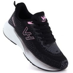 Półbuty sportowe lekkie czarne Vanhorn YW27308BK1. Czarne buty sportowe lifestyle Vanhorn, bez wzorów, z tkaniny, sportowe, bez zapięcia. Za 149.99 zł.