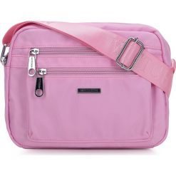 Damska listonoszka z nylonu z kieszeniami na suwak. Niebieskie listonoszki Wittchen, bez wzorów, z nylonu, eleganckie, bez dodatków. Za 229.90 zł.