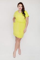 Limonkowa dresowa wiązana sukienka z trokami OVERSIZE PLUS SIZE wiosna lato. Czarne sukienki Moda Size Plus Iwanek, na co dzień, plus size, bez wzorów, z bawełny, sportowe, bez kołnierzyka, plus size, bez ramiączek, oversize. W wyprzedaży za 119.90 zł.