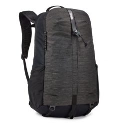 Plecak turystyczny Thule Nanum 18L - black. Czarne plecaki Thule, bez wzorów, bez dodatków. Za 340.99 zł.
