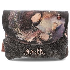 Brązowa Kompaktowa Portmonetka Damska Anekke Z Laleczką. Brązowe torebki klasyczne Anekke, bez wzorów, z materiału, eleganckie, bez dodatków. Za 129.00 zł.