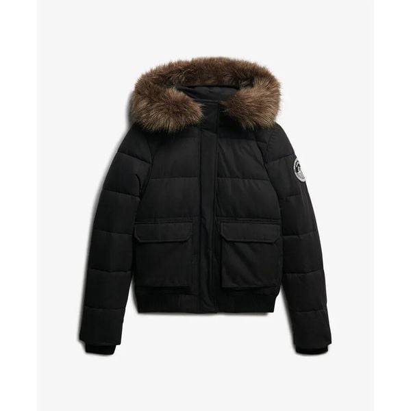 Damska kurtka typu bomber Superdry Everest Ella. Czerwone kurtki Superdry, na jesień, l, bez wzorów, biznesowe, bez kaptura. Za 733.60 zł.