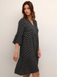 Kaffe Sukienka codzienna Marita 10507704 Czarny Regular Fit. Czarne sukienki Kaffe, na co dzień, bez wzorów, z wiskozy, bez kołnierzyka, bez ramiączek, proste. Za 269.99 zł.