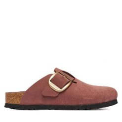 Klapki Birkenstock. Czerwone klapki Birkenstock, bez wzorów, bez obcasa, bez zapięcia. Za 779.99 zł.