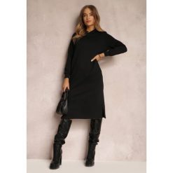 Czarna Sukienka Dresowa Oversize z Kapturem Elderre. Czarne sukienki Renee, na co dzień, m, bez wzorów, z dresówki, sportowe, bez kołnierzyka, bez ramiączek, midi, oversize. W wyprzedaży za 75.99 zł.