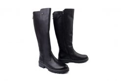 RIEKER REMONTE D0B72-01 black, kozaki damskie. Czarne kozaki Rieker Remonte, bez wzorów, ze skóry, bez obcasa, na obcasie, bez zapięcia. Za 619.90 zł.