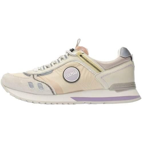 Buty do chodzenia damskie Colmar Travis Sport Unveil. Białe buty treningowe Colmar, bez wzorów, z gumy, bez zapięcia, trekkingowe. W wyprzedaży za 249.99 zł.