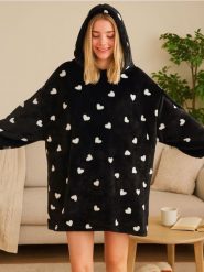 Bluza snuddie - czarny. Czarne bluzy bez kaptura Sinsay, l, bez wzorów, bez kaptura. Za 39.99 zł.