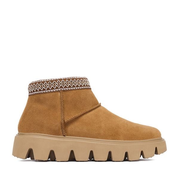 Śniegowce Rieker. Brązowe śniegowce Rieker, bez wzorów, bez zapięcia. Za 399.99 zł.