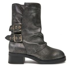 Botki Steve Madden. Szare botki Steve Madden, bez wzorów, bez obcasa, na płaskiej podeszwie, bez zapięcia. Za 619.99 zł.