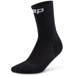 Damskie krótkie skarpety kompresyjne sportowe Core Run do połowy łydki CEP. Czarne skarpetki CEP, bez wzorów, z elastanu. Za 79.00 zł.