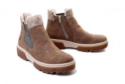 RIEKER X8674-64 beige, botki damskie. Brązowe botki Rieker, bez wzorów, z gumy, bez obcasa, bez zapięcia. Za 279.92 zł.