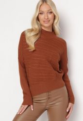 Brązowy Sweter z Wełną o Asymetrycznym Fasonie z Tłoczeniem Sarositte. Brązowe swetry Born2be, bez wzorów, z wełny, bez ramiączek. W wyprzedaży za 144.49 zł.
