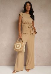 Beżowy Komplet Spodnie o Szerokim Kroju Bluzka Ozdobiona Wiązaniem Halunea. Brązowe bluzki Renee, m, bez wzorów, eleganckie, bez kołnierzyka, bez ramiączek. Za 159.99 zł.