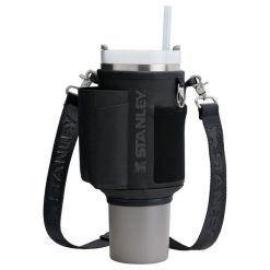 Stanley 1913 Torba na ramię - 1,18L - THE QUENCHER H2.0 FLOWSTATE™ TUMBLER Fitness i nawodnienie 1 ct Czarny. Czarne torby sportowe Stanley 1913, bez wzorów, na ramię, duże. Za 174.99 zł.