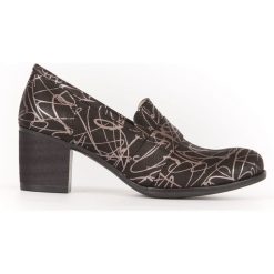 Wzorzyste półbuty na 6 cm słupku - skóra naturalna - model 250 - kolor srebrny wzór (39). Szare półbuty wsuwane Zapato, na jesień, bez wzorów, z jeansu, biznesowe, bez obcasa, na obcasie. Za 329.00 zł.