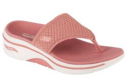 Japonki damskie, Go Walk Arch Fit 2.0 Sandal - Carrie. Czerwone japonki Skechers, bez wzorów, z materiału, sportowe. Za 249.99 zł.