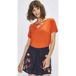 Answear - Top Stripes Vibes. Topy marki ANSWEAR. W wyprzedaży za 19.90 zł.
