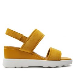 Sandały Geox. Żółte sandały Geox, bez wzorów, bez obcasa, na koturnie, bez zapięcia. Za 569.99 zł.