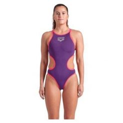 Damski kostium kąpielowy 1-częściowy Arena One Biglogo. Fioletowe stroje jednoczęściowe Arena, bez wzorów, sportowe. Za 199.99 zł.