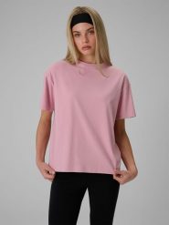 4F T-shirt loose gładki damski - różowy XS. Czerwone t-shirty 4f, xs, bez wzorów, z bawełny, bez kołnierzyka, bez ramiączek. Za 79.99 zł.