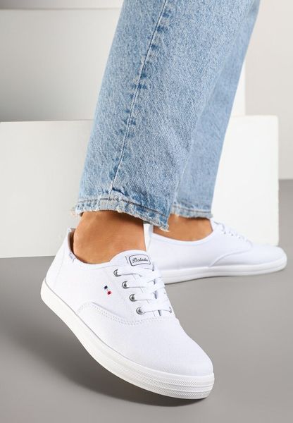 Biało-Różowe Tenisówki Vices w Klasycznym Stylu Telanisea. Białe trampki Born2be, bez wzorów, klasyczne, bez zapięcia. Za 49.99 zł.