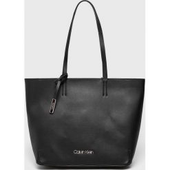 Calvin Klein - Torebka. Torebki klasyczne marki Calvin Klein. W wyprzedaży za 499.90 zł.