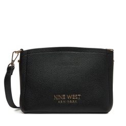 Torebka Nine West. Czarne listonoszki Nine West, bez wzorów, bez dodatków. Za 199.99 zł.