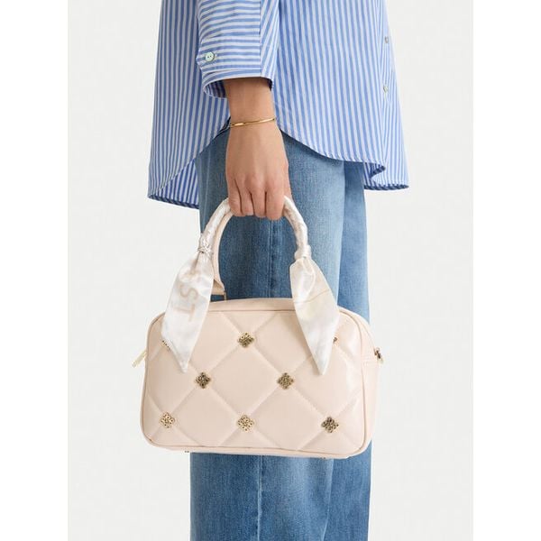 Torebka Nine West. Białe torebki klasyczne Nine West, bez wzorów, bez dodatków. Za 141.99 zł.