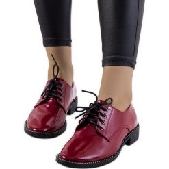 Bordowe półbuty damskie Ricieri czerwone czerwone. Czerwone półbuty wsuwane INNA MARKA, bez wzorów, ze skóry ekologicznej, eleganckie, bez obcasa. Za 169.00 zł.