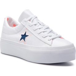 Tenisówki CONVERSE - One Star Platform Ox 560700C White/Crimson Pulse/Navy. Trampki sportowe marki Converse. W wyprzedaży za 209.00 zł.