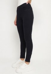 Granatowe Jeansy Skinny z Bawełną Zarinel. Niebieskie jeansy Born2be, bez wzorów, z bawełny, eleganckie, z podwyższonym stanem, długie. Za 89.99 zł.