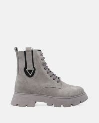 SZARE WORKERY Z ZAMSZU 53C1041 GREY. Szare botki Venezia, bez wzorów, ze skóry, bez obcasa, bez zapięcia. Za 319.00 zł.